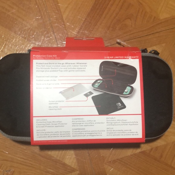 New Nintendo Switch protective case kit - Picture 3 of 4